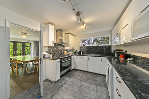 Kitchen- click for photo gallery